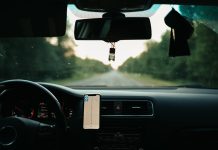 Items You Should Always Keep In Your Car For Emergencies